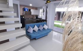 Casa frente al mar con piscina